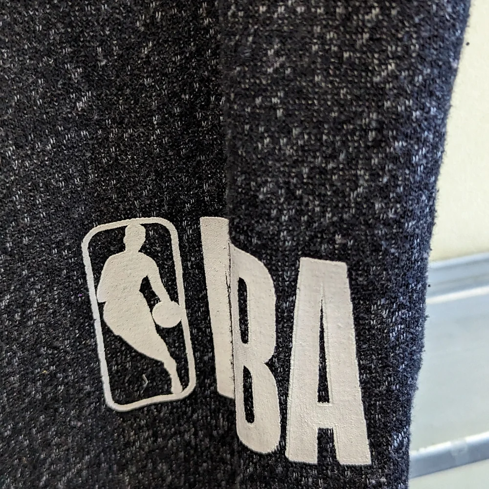 NBA Men’s Gray &‎ White Sweatpants Joggers | Size XL